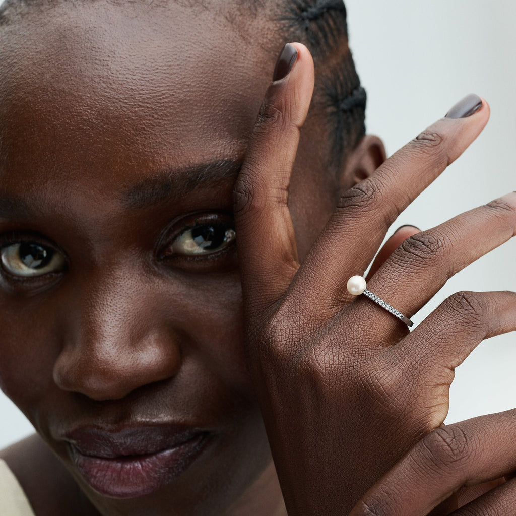 Treated Freshwater Cultured Pearl & Pav¨¦ Ring