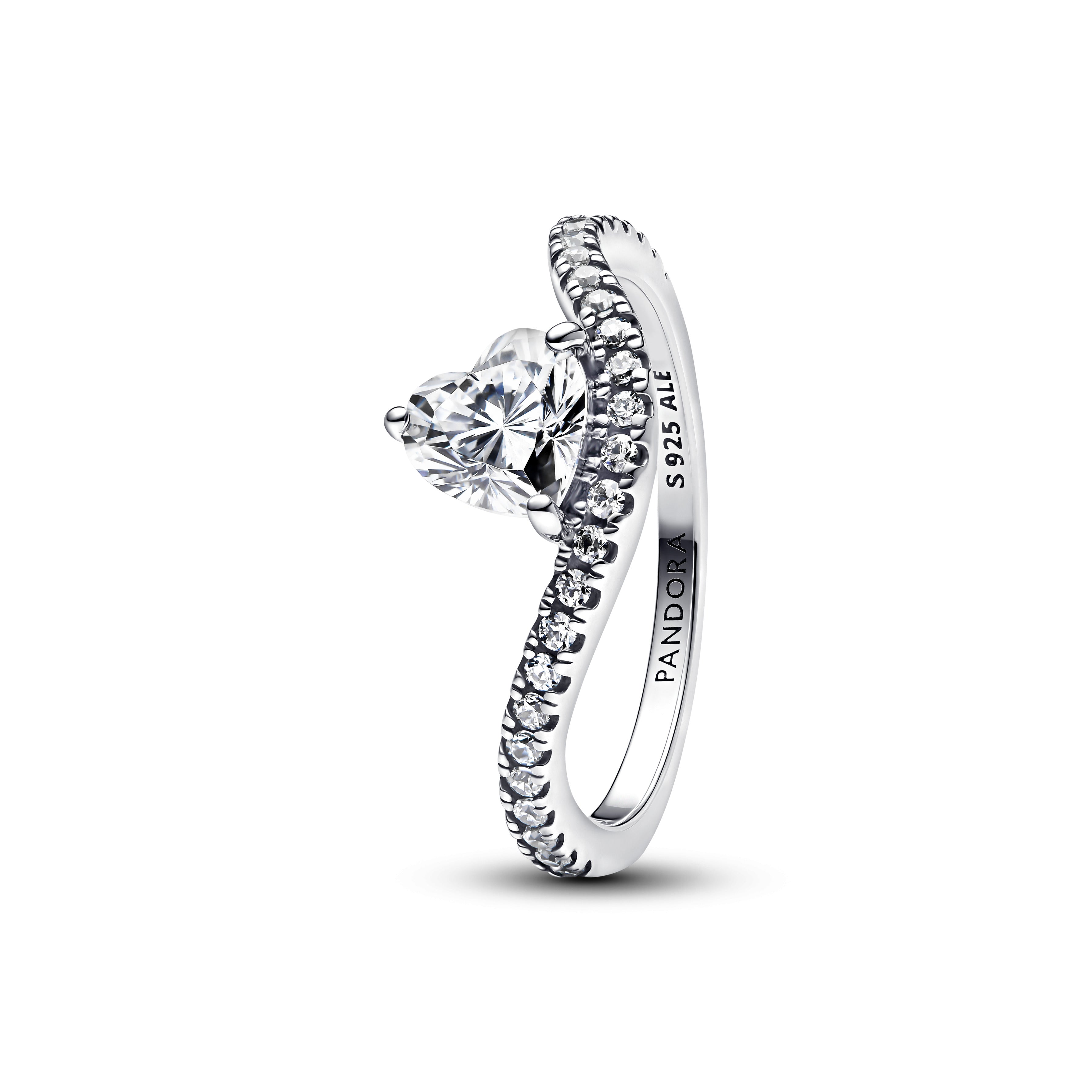 Wavy Pav¨¦ Heart Ring