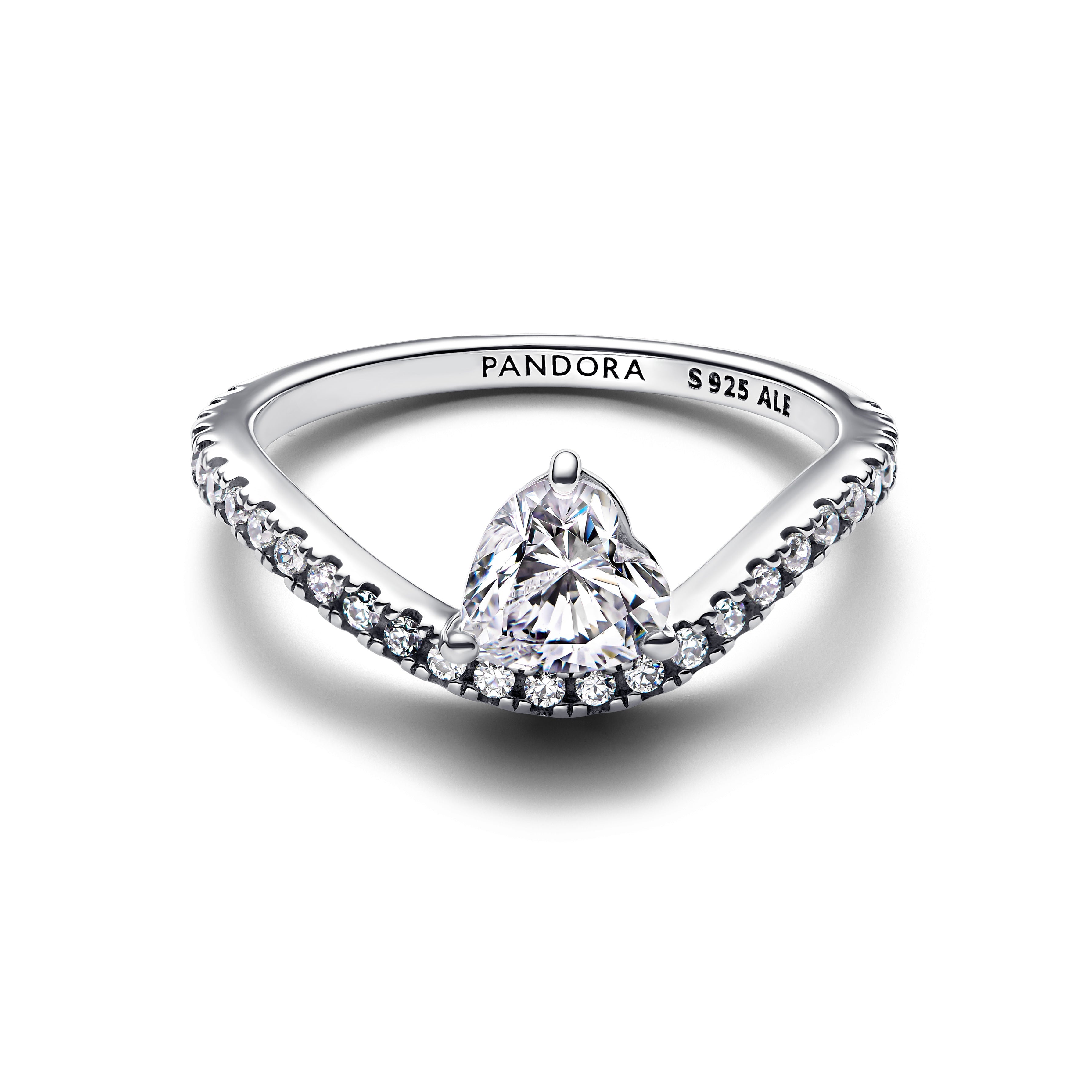 Wavy Pav¨¦ Heart Ring