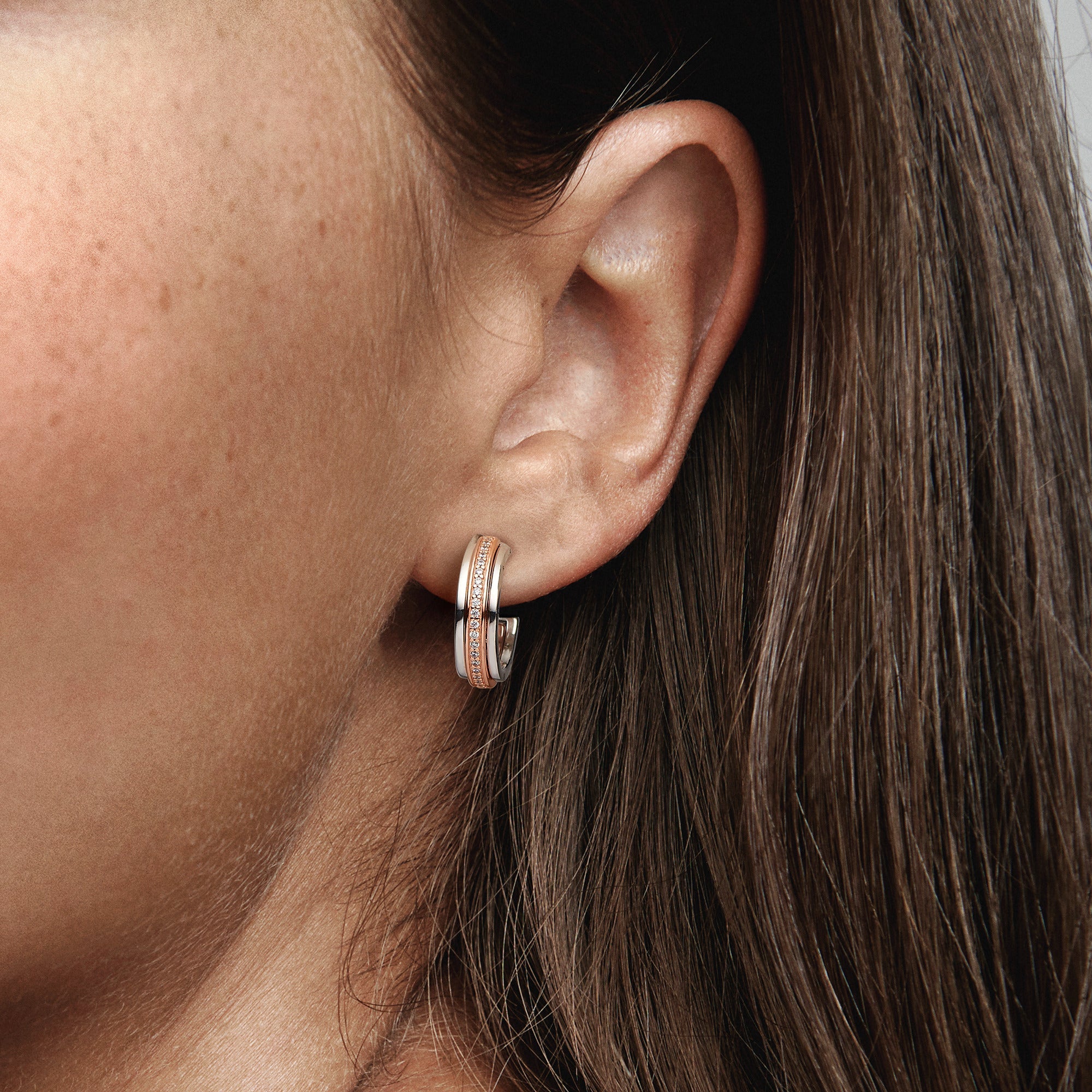 Pandora Signature Two tone Logo & Pav¨¦ Hoop Earrings