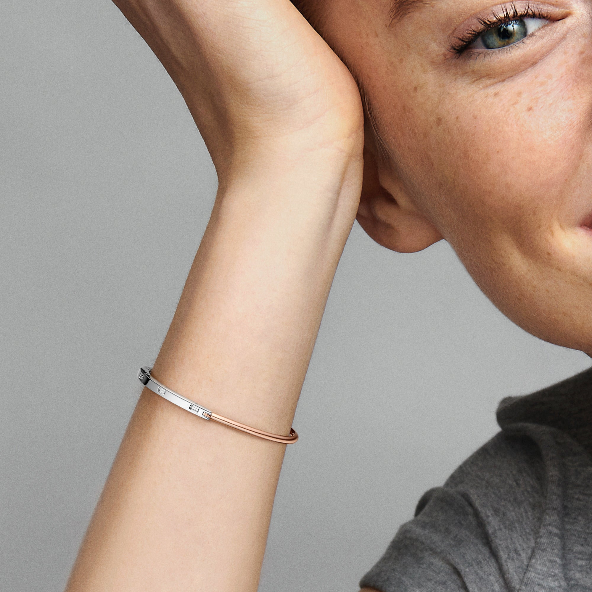 Pandora Signature Two-tone I-D Pav¨¦ Bangle