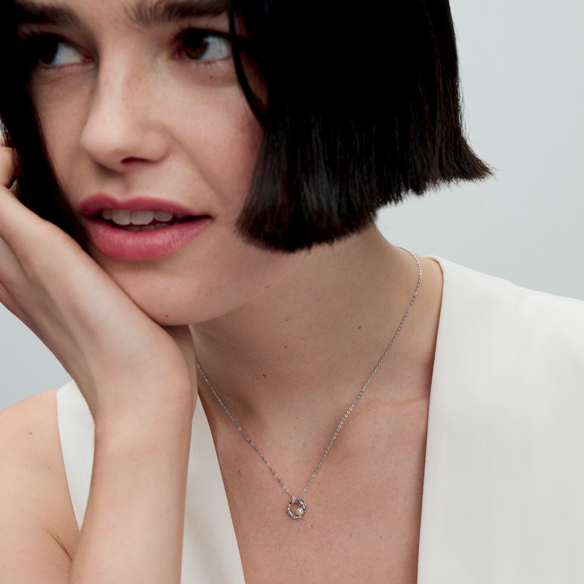 Organically Shaped Pav¨¦ Circle & Treated Freshwater Cultured Pearl Collier Necklace